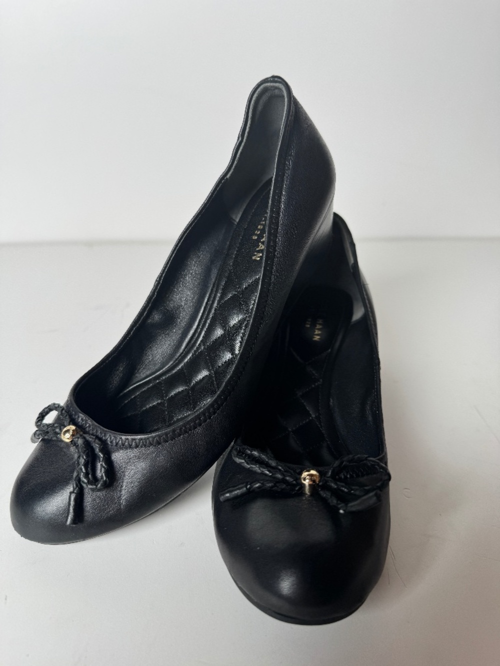 Cole Haan Tali Grand Wedge Pumps Black Leather Bow Women's Size 6 B W00030